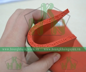 Cao su xốp cuộn chịu nhiệt